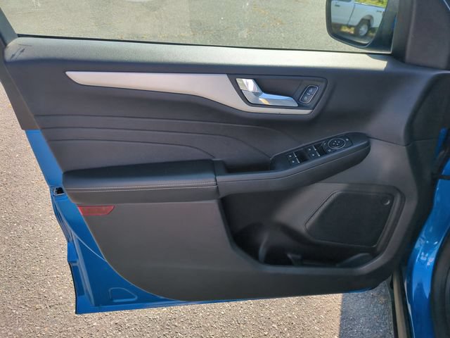 Used 2021 Ford Escape SE w/ Convenience Package FWD image 12