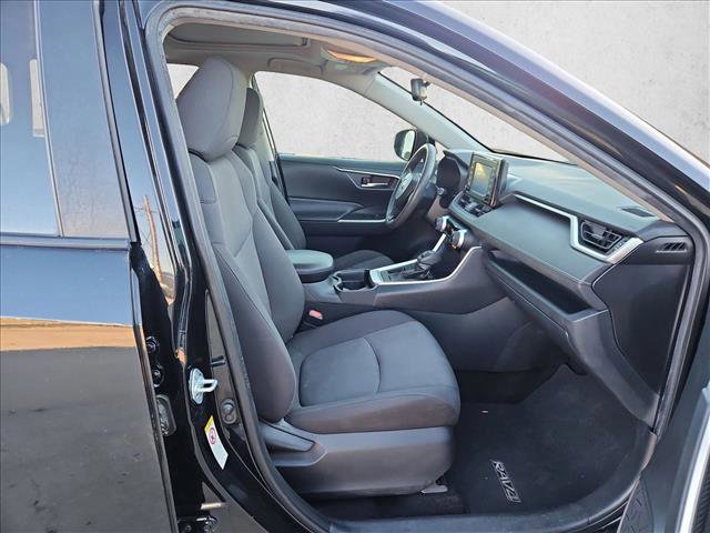 Used 2019 Toyota RAV4 XLE image 19