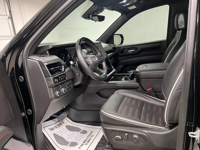 Used 2025 GMC Yukon AT4 Ultimate w/ LPO, Floor Liner Package AWD/4WD image 21