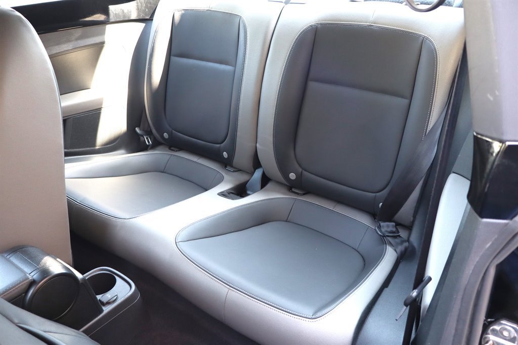 Used 2013 Volkswagen Beetle TDI FWD image 17