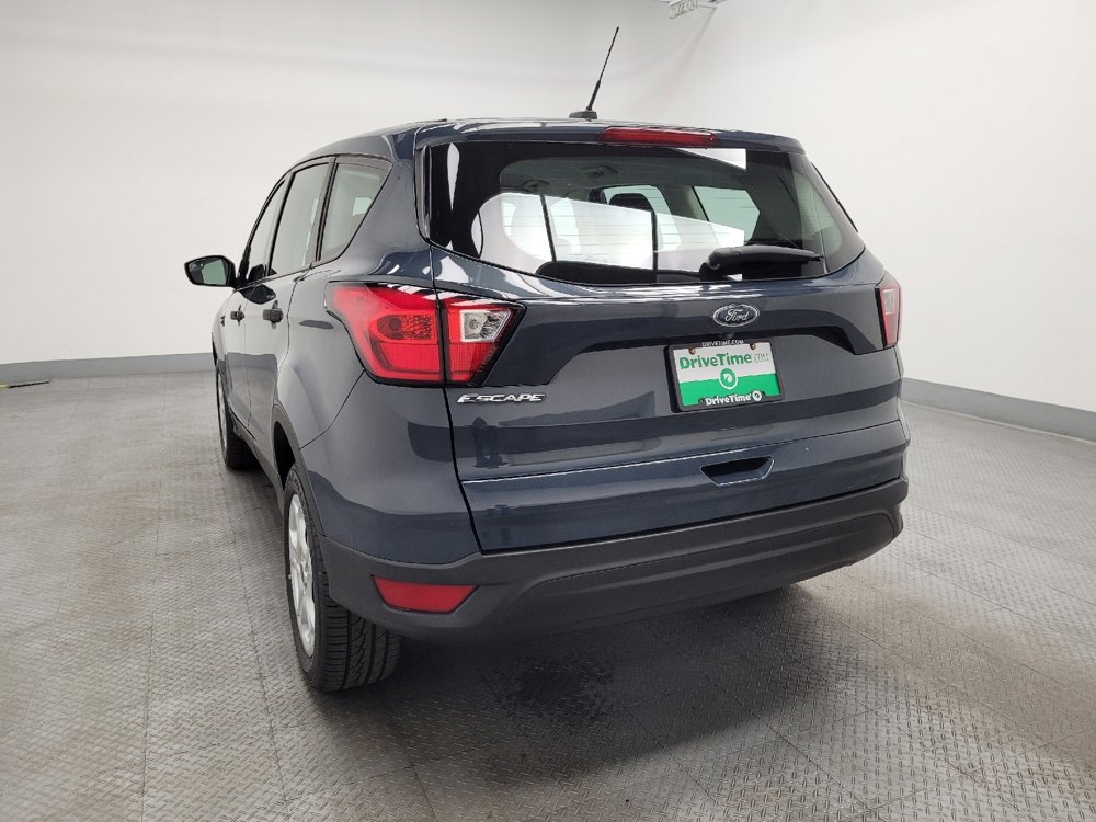 Used 2019 Ford Escape S image 5