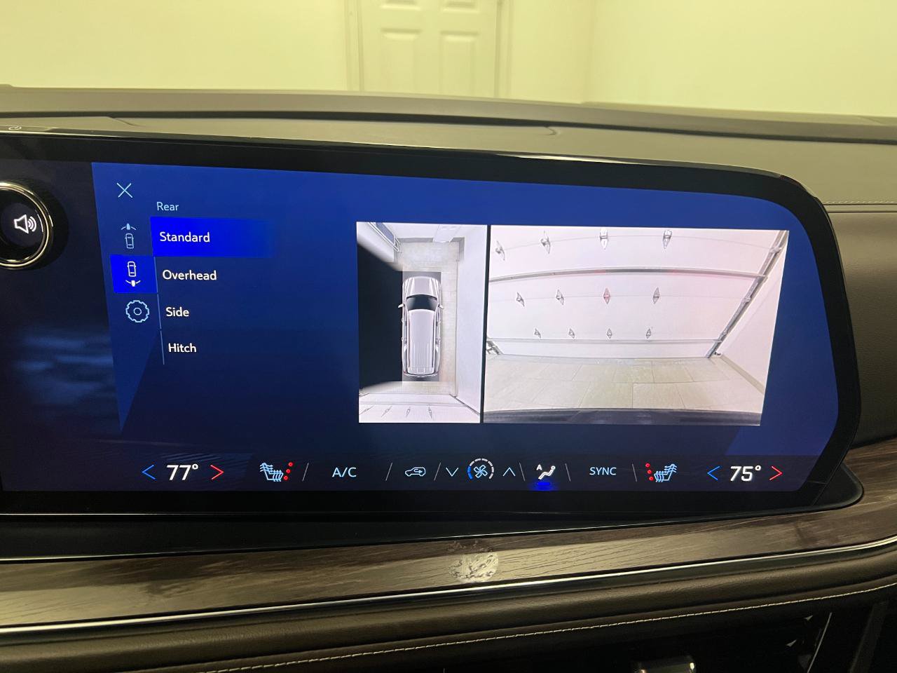 Used 2025 Chevrolet Suburban LT AWD/4WD image 51