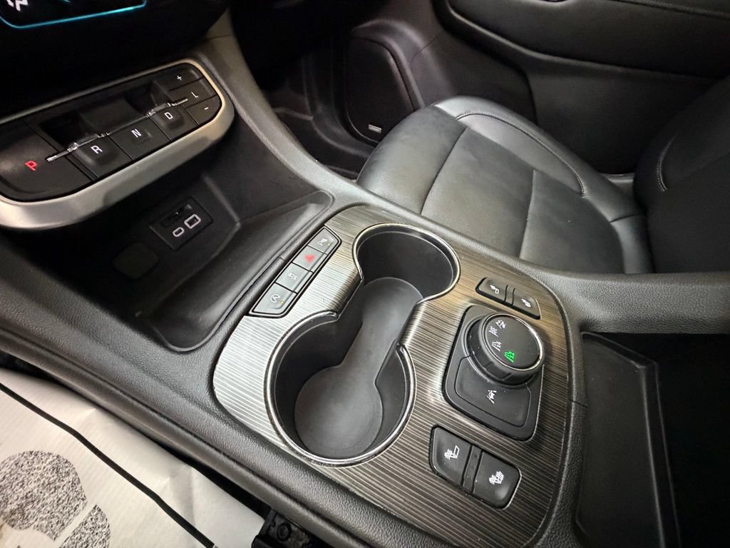 Used 2021 GMC Acadia SLT AWD/4WD image 35
