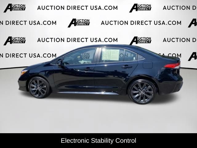 Used 2026 Toyota Corolla SE FWD image 3