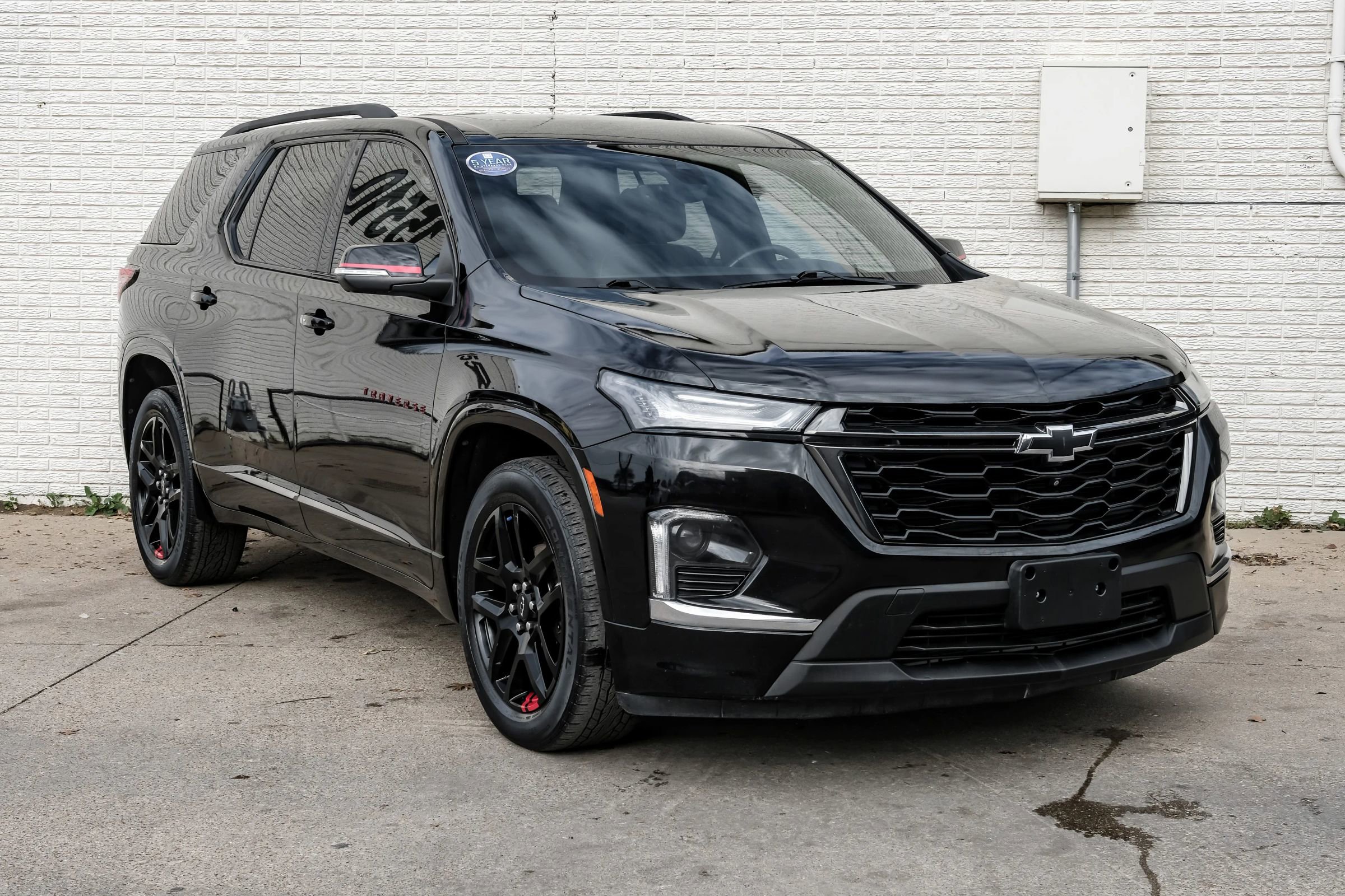 Used 2022 Chevrolet Traverse Premier w/ Redline Edition FWD image 6