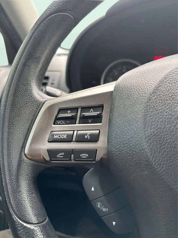 Used 2015 Subaru Forester 2.5i AWD/4WD image 28