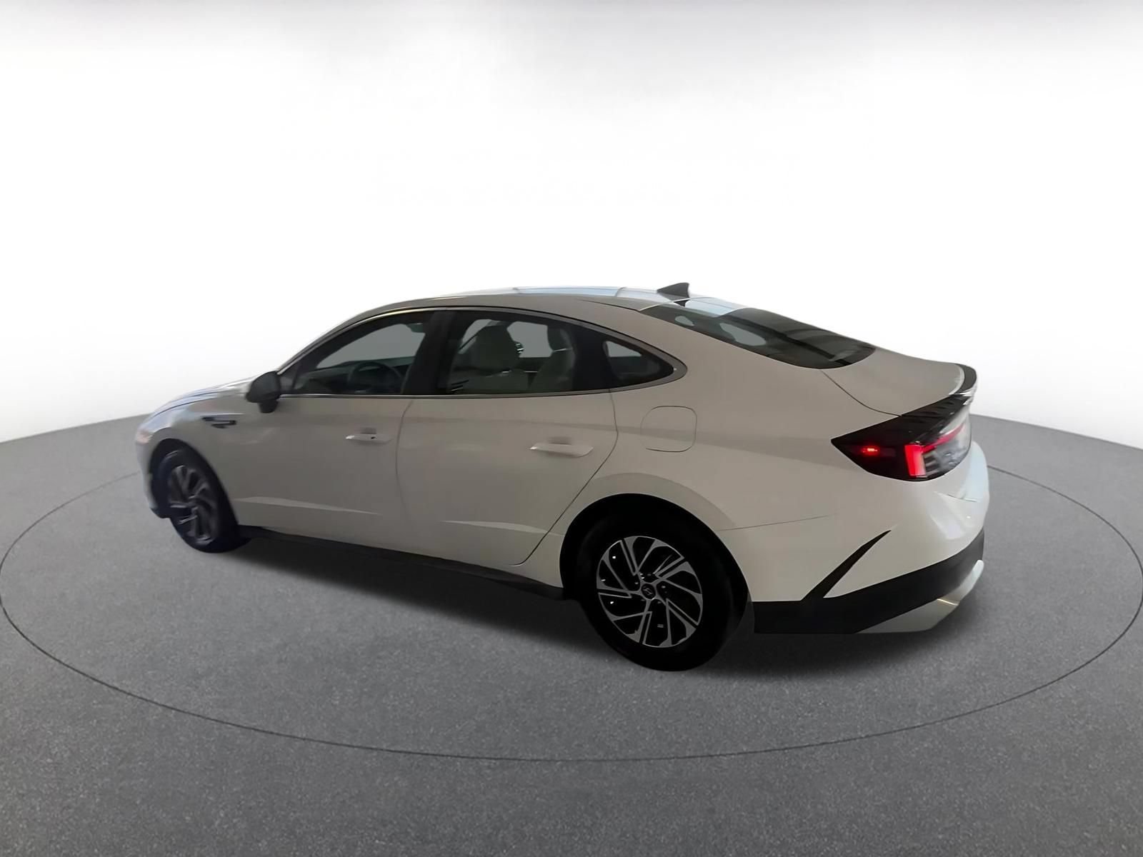 Used 2026 Hyundai Sonata Blue FWD image 10