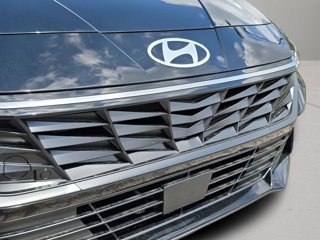 New 2026 Hyundai Elantra SEL Sport image 9