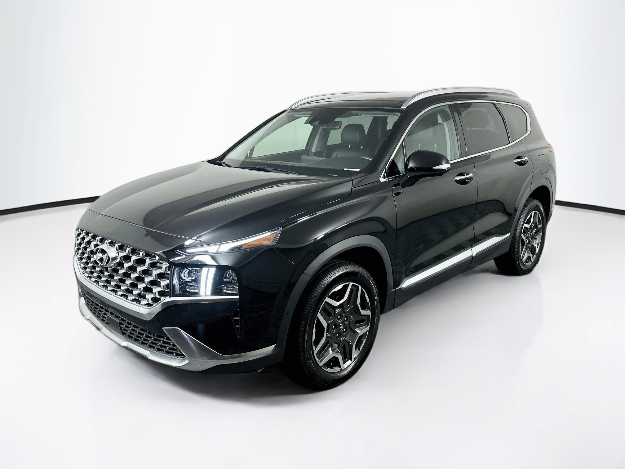 Used 2021 Hyundai Santa Fe Limited AWD/4WD image 3