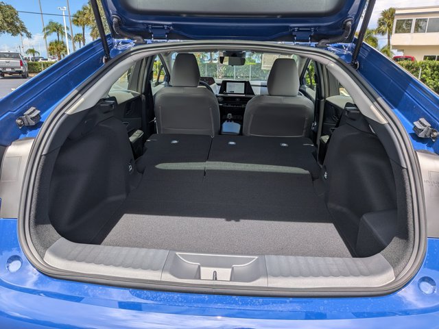New 2027 Toyota Prius LE FWD image 12