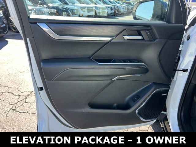 Used 2025 GMC Acadia Elevation image 11