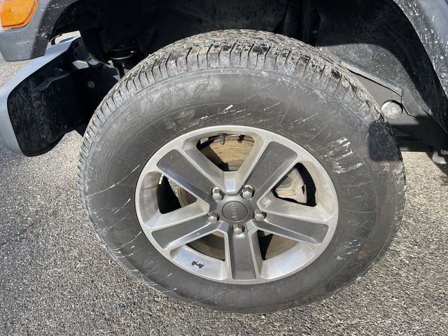 Used 2019 Jeep Wrangler Unlimited Sahara image 10