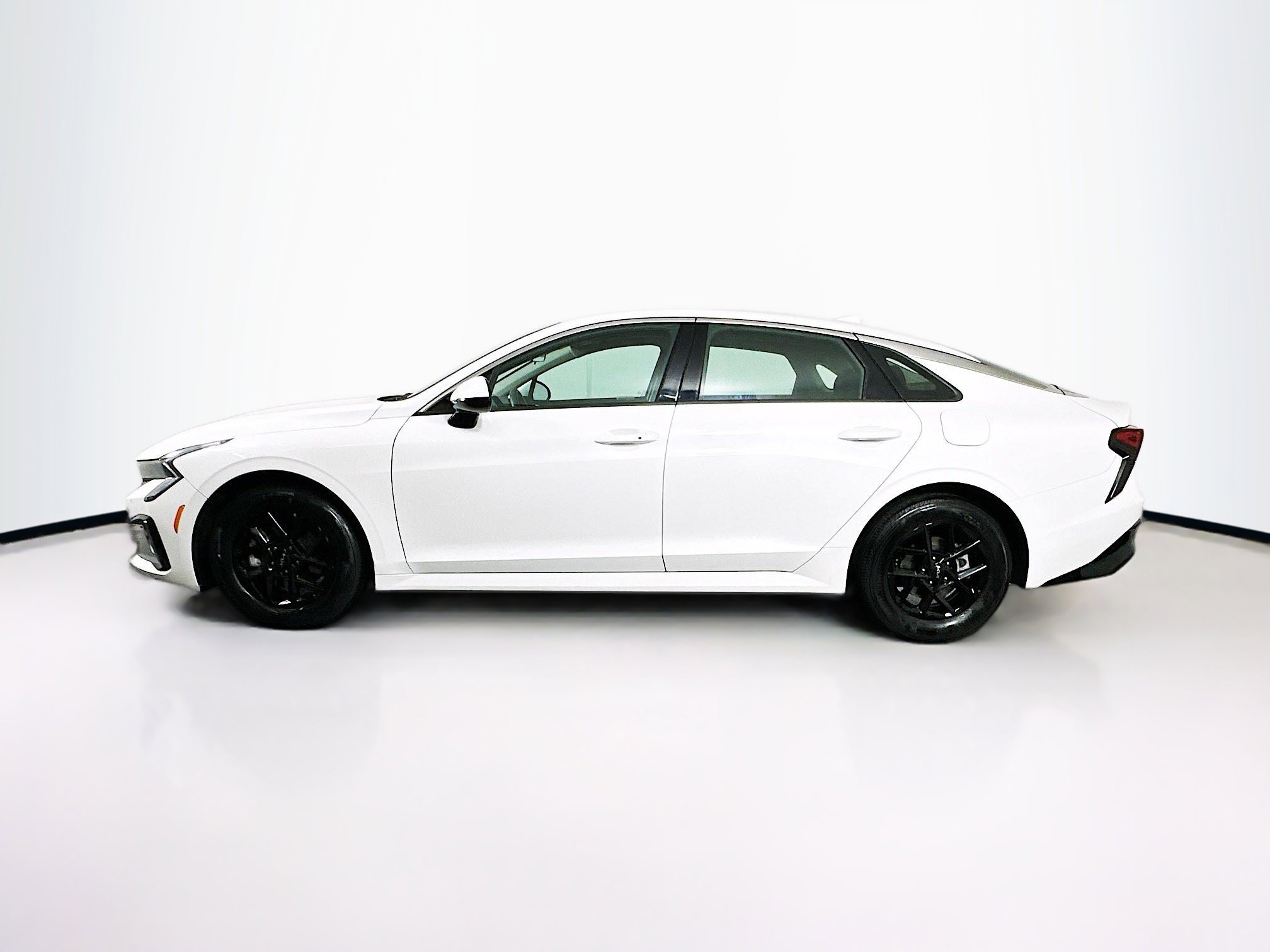 Used 2025 Kia K5 LXS image 4