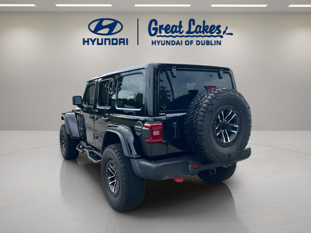 Used 2024 Jeep Wrangler Unlimited Rubicon AWD/4WD image 3
