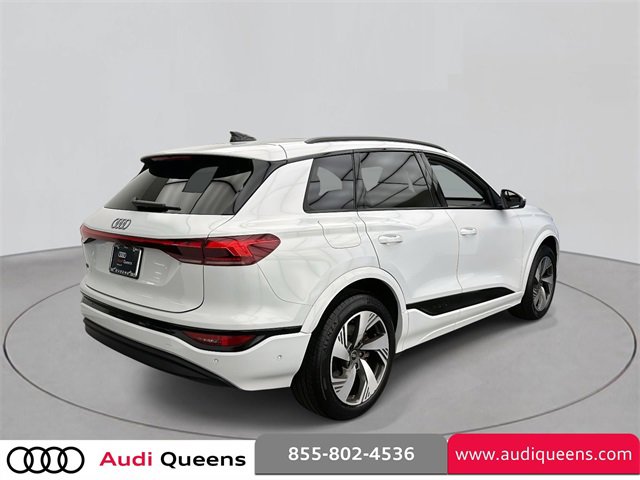 Used 2025 Audi Q6 e-tron Premium Plus image 2