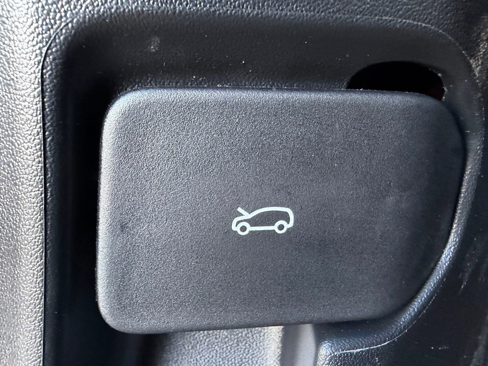 New 2026 Land Rover Range Rover SE image 23