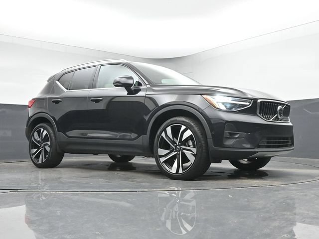 Used 2023 Volvo XC40 B5 Ultimate w/ Protection Package Premier AWD/4WD image 10