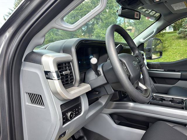 New 2026 Ford F250 XLT w/ XLT Premium Package AWD/4WD image 13