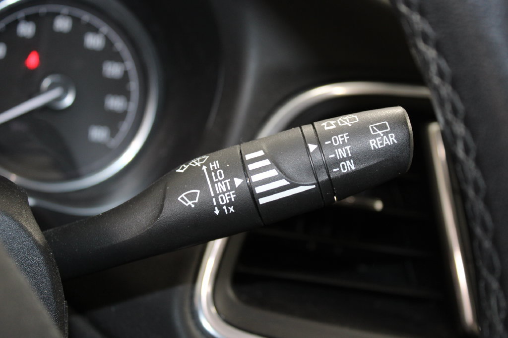 Used 2019 Buick Enclave Essence FWD image 25