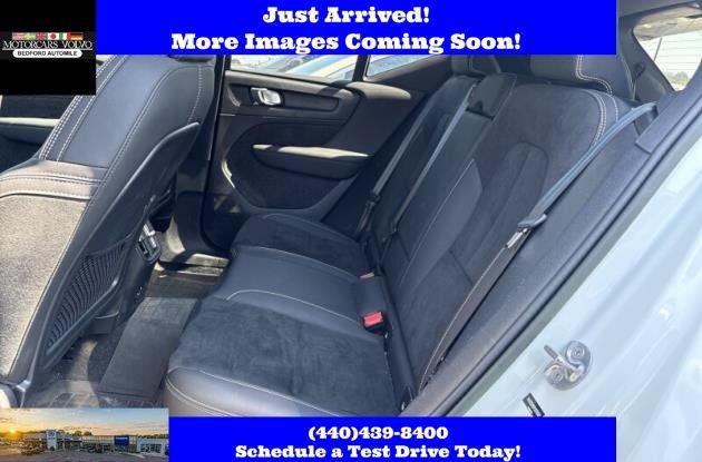 Used 2023 Volvo XC40 Recharge Ultimate w/ Protection Package Premier AWD/4WD image 10