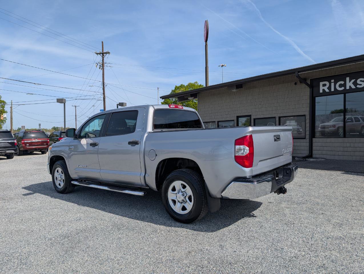 Used 2017 Toyota Tundra SR5 w/ SR5 Upgrade Package image 8