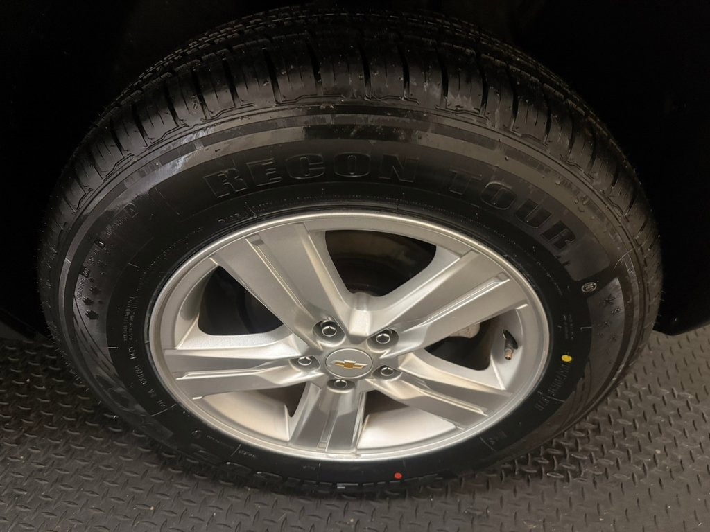 Used 2019 Chevrolet Trax LT w/ LT Convenience Package image 17