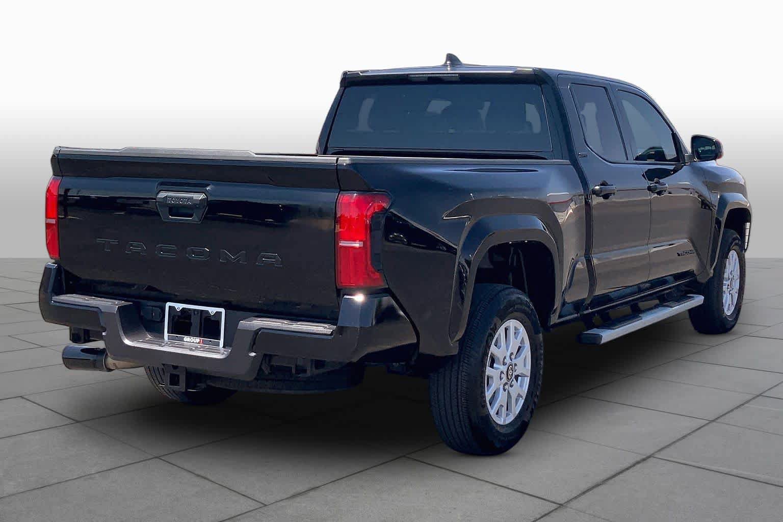 Used 2025 Toyota Tacoma SR5 RWD image 13