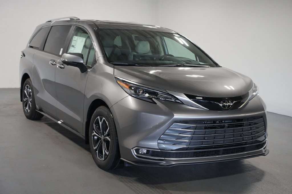 New 2026 Toyota Sienna Platinum AWD/4WD image 3