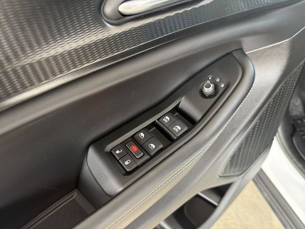 Used 2025 Jeep Grand Cherokee Altitude AWD/4WD image 24