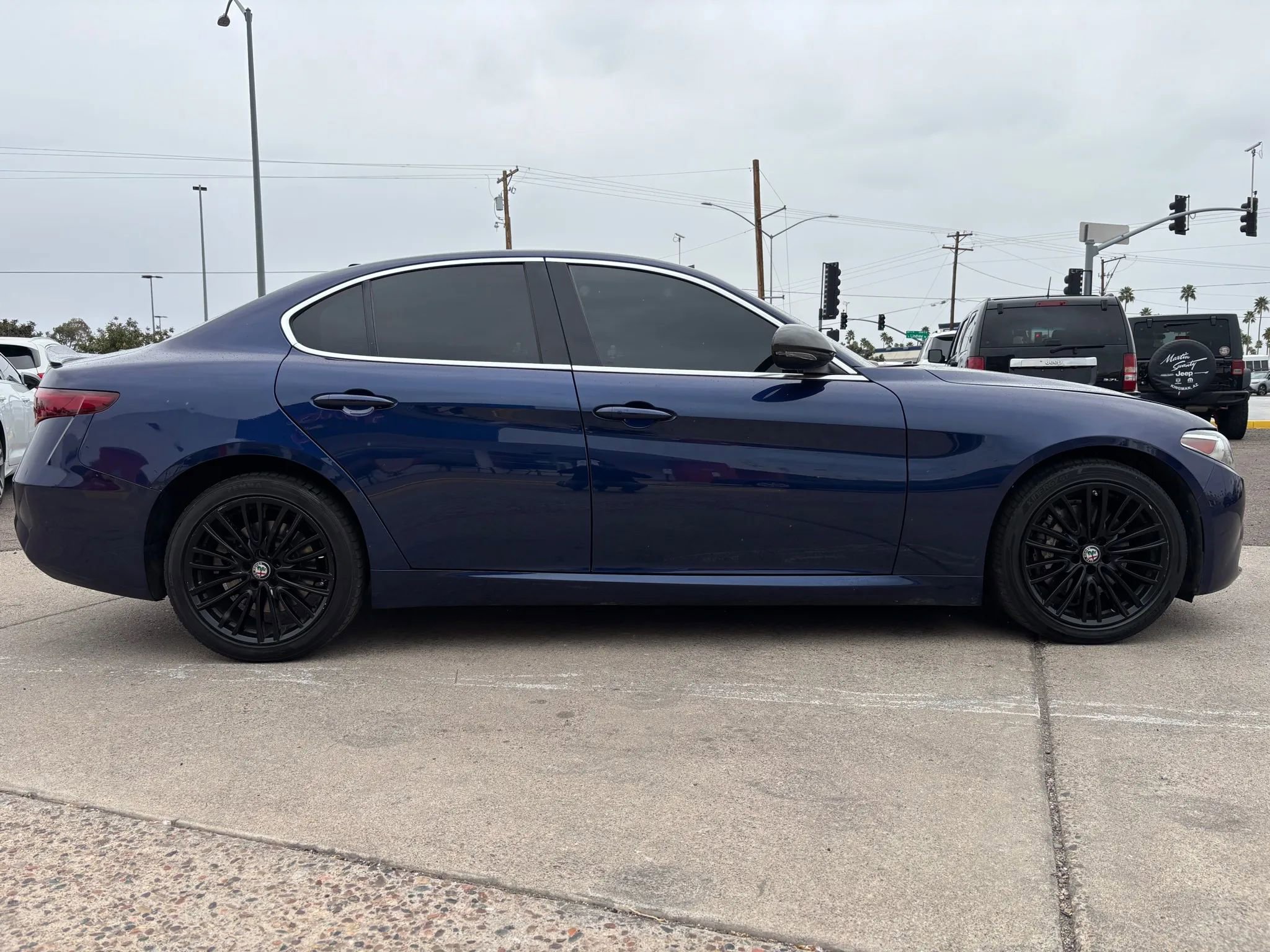 Used 2017 Alfa Romeo Giulia Ti w/ TI Lusso Light Wood Package AWD/4WD image 4