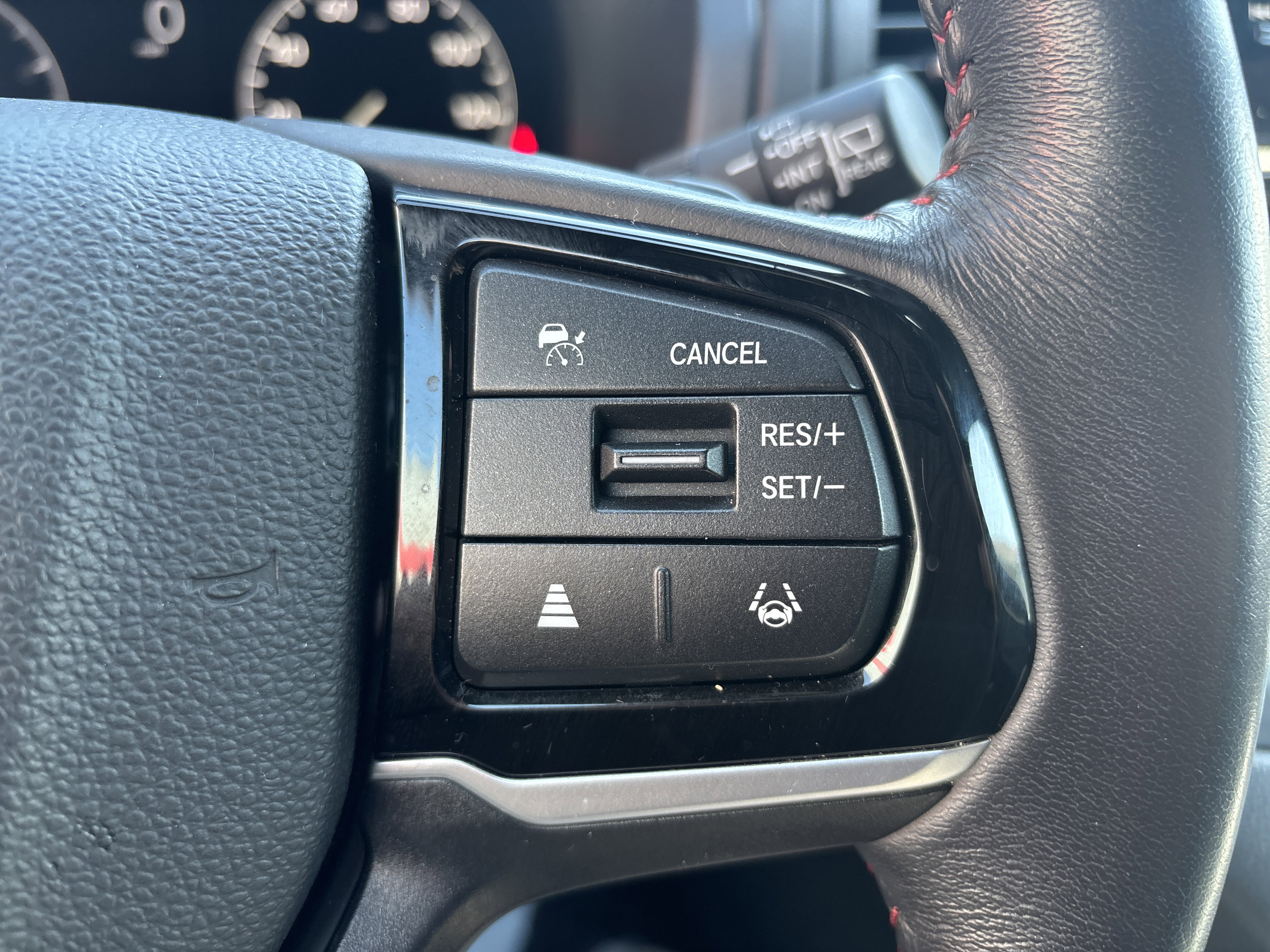 Used 2025 Honda Odyssey Sport-L image 21