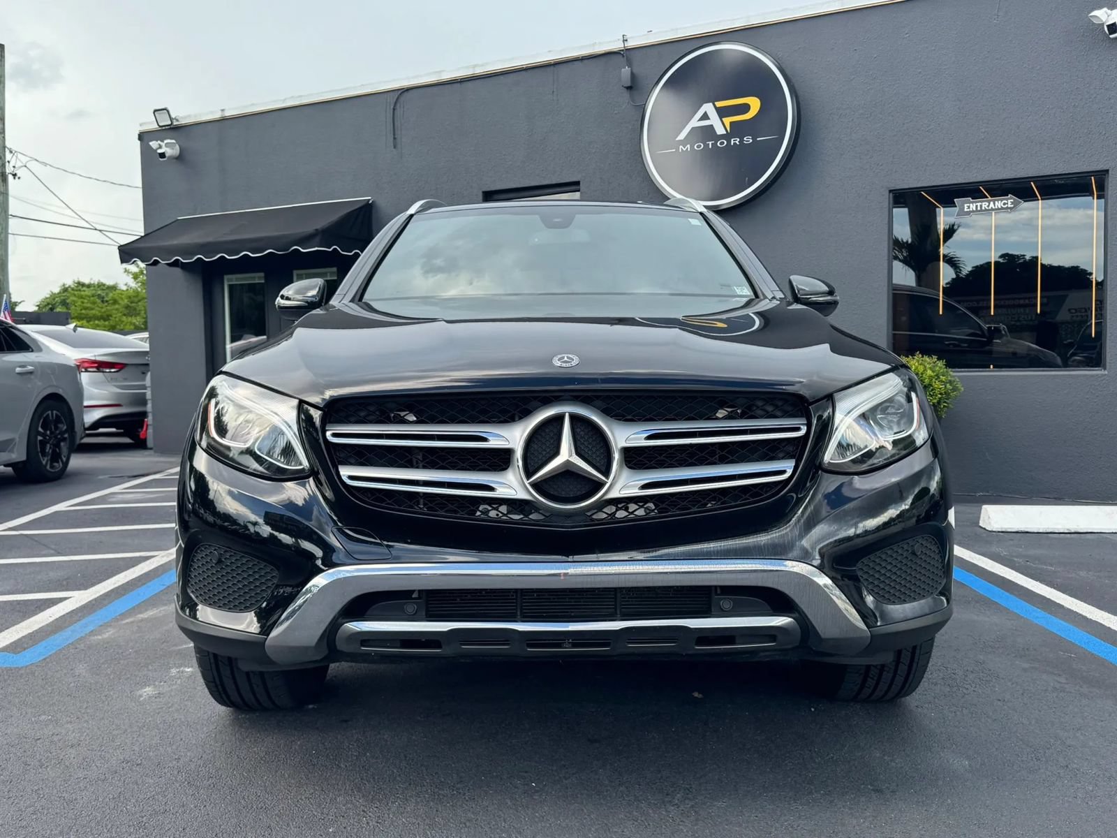 Used 2019 Mercedes-Benz GLC 300 image 2