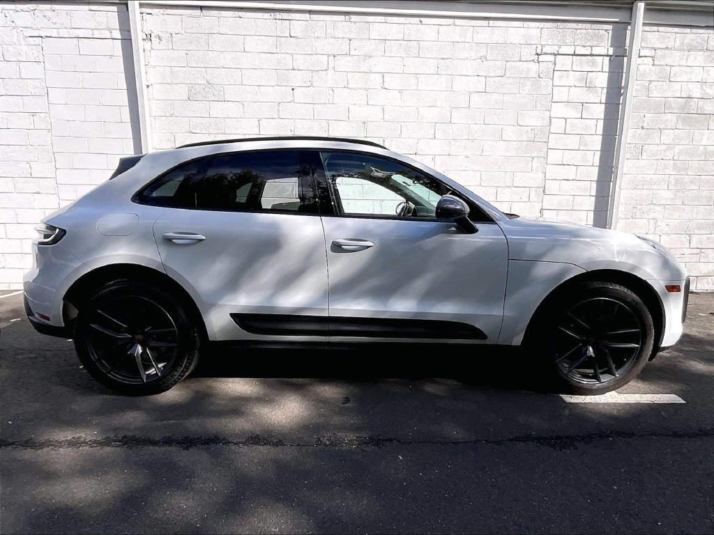 Certified 2023 Porsche Macan Turbo AWD/4WD image 6