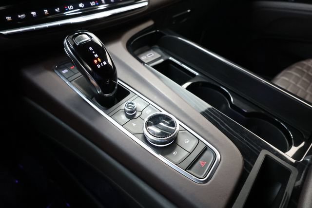 Used 2024 Cadillac Escalade ESV V w/ Heavy-Duty Trailer Package AWD/4WD image 93