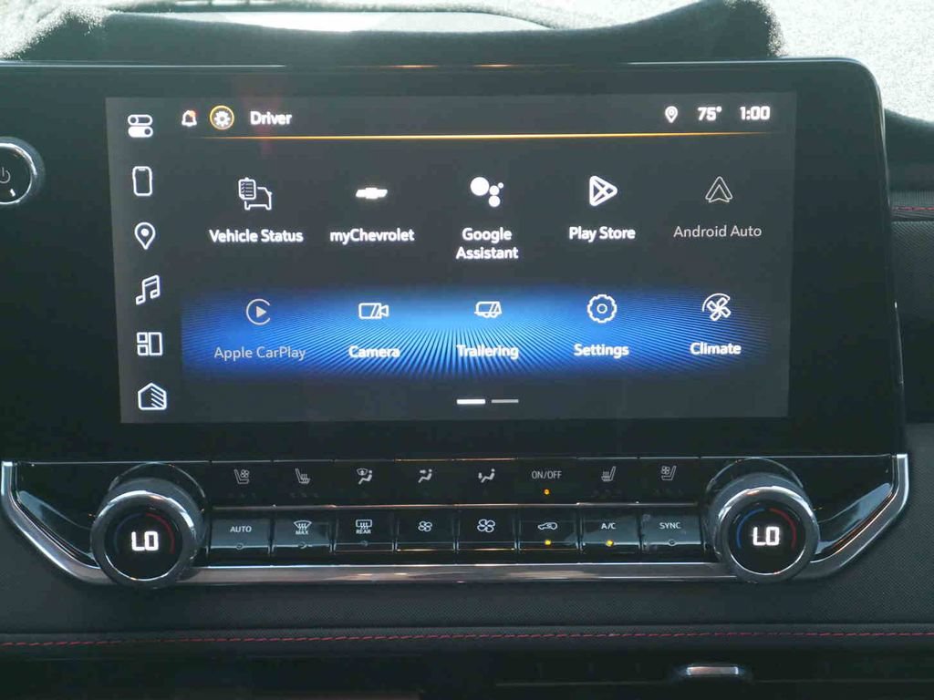Used 2026 Chevrolet Colorado Z71 w/ Technology Package AWD/4WD image 7