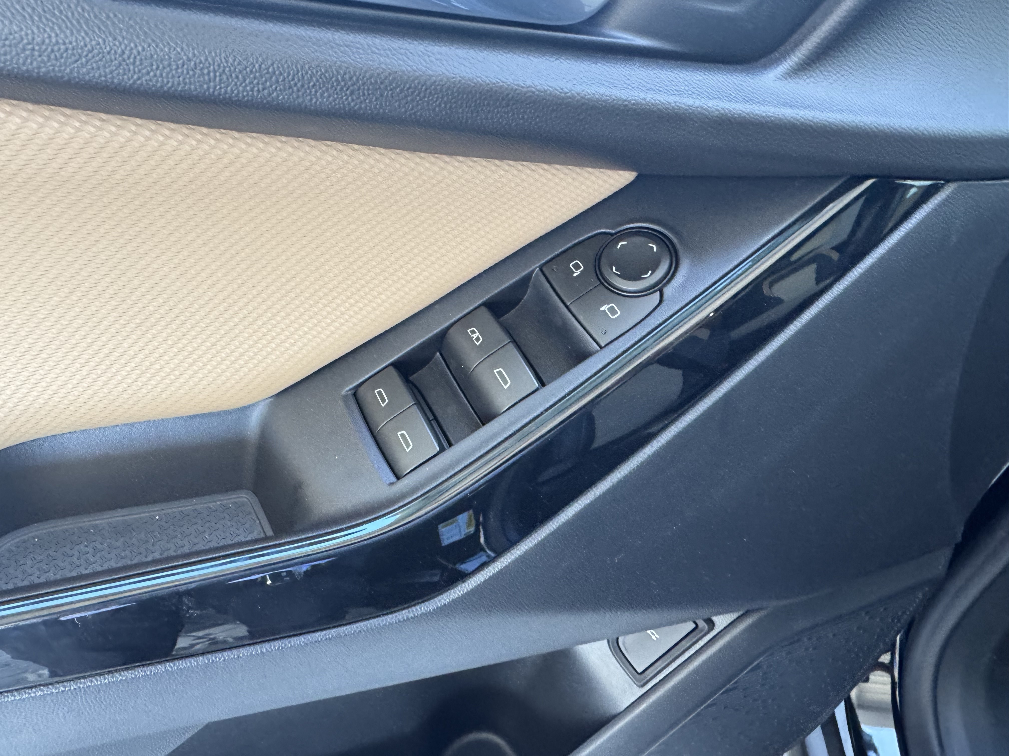 New 2026 Chevrolet Equinox ACTIV w/ Safety and Technology Package FWD image 12