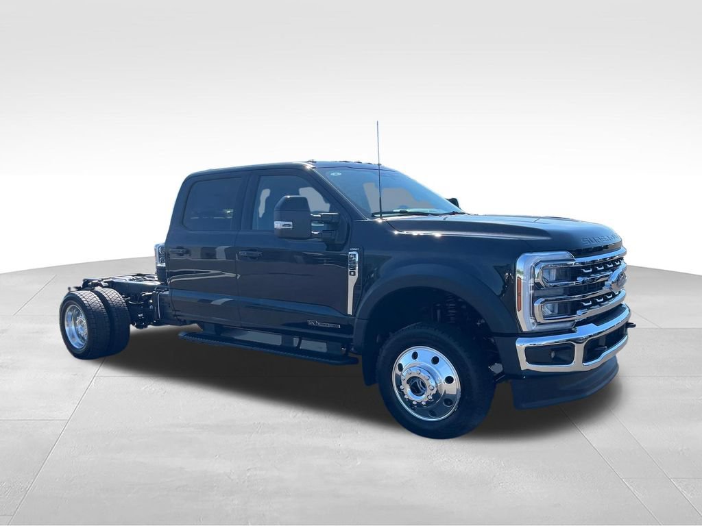 New 2026 Ford F550 4x4 Crew Cab image 7