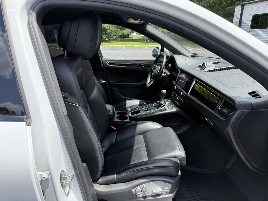 Used 2019 Porsche Macan S AWD/4WD image 14