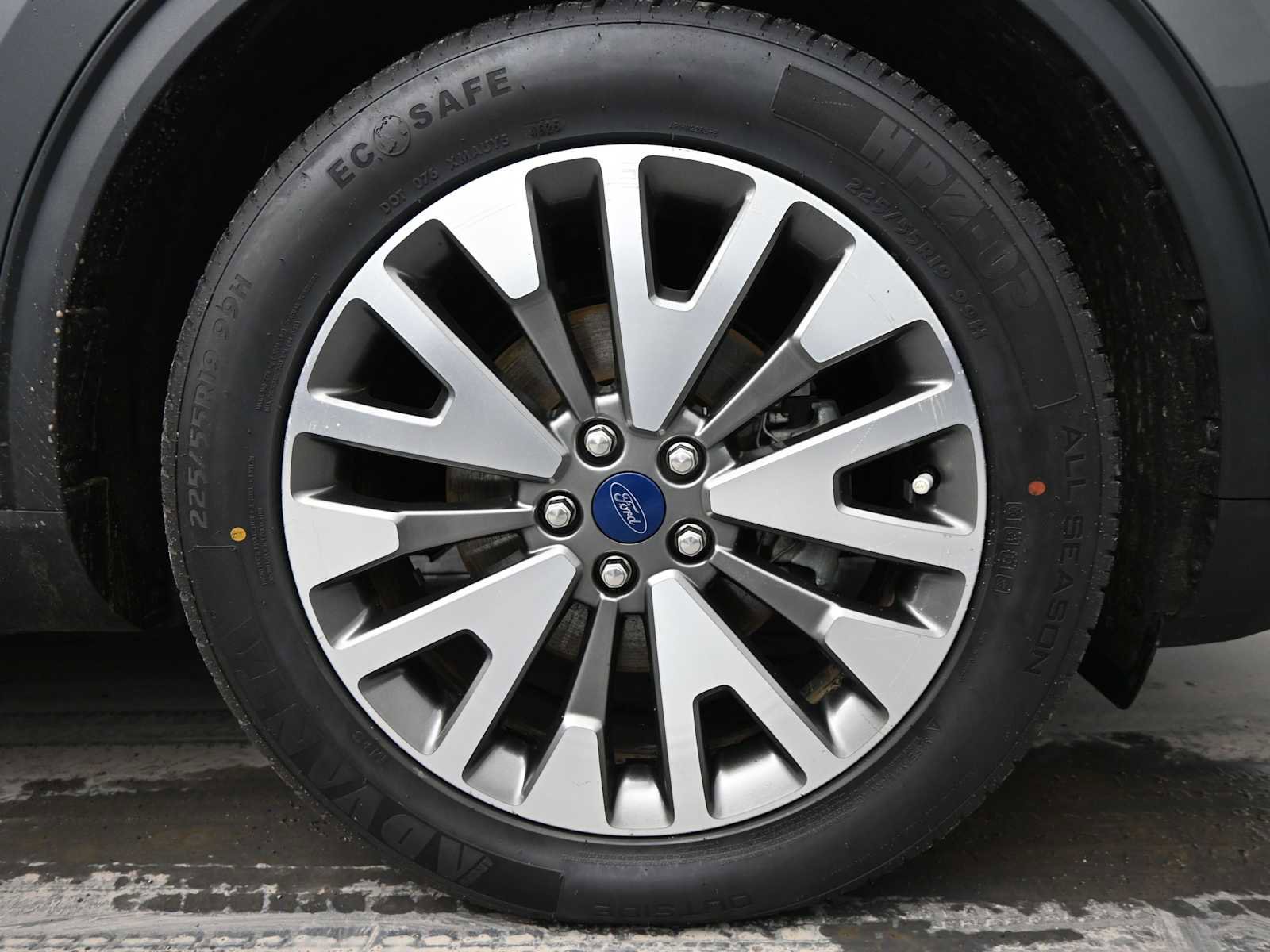 Used 2021 Ford Escape Titanium image 9