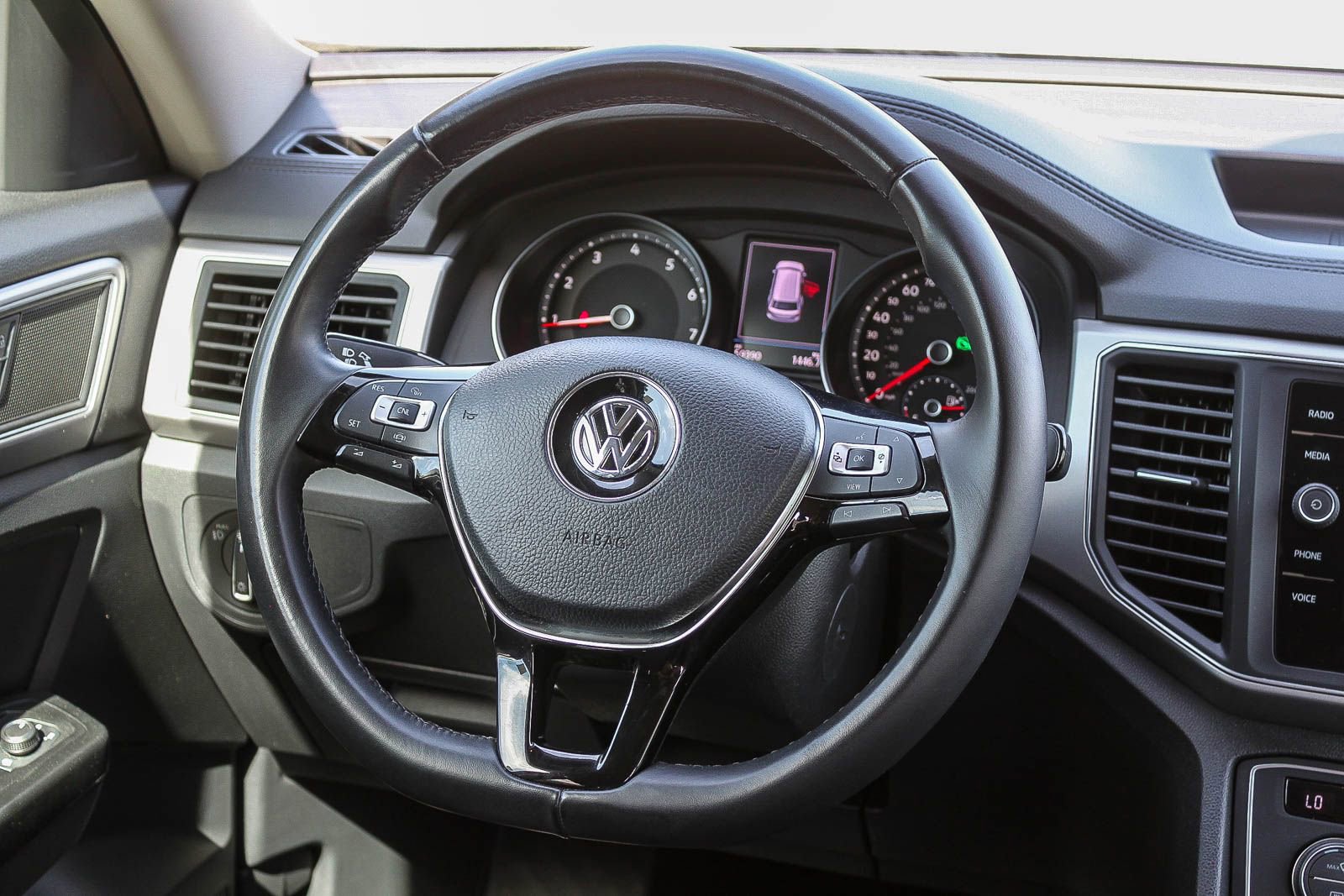 Used 2019 Volkswagen Atlas SE image 16