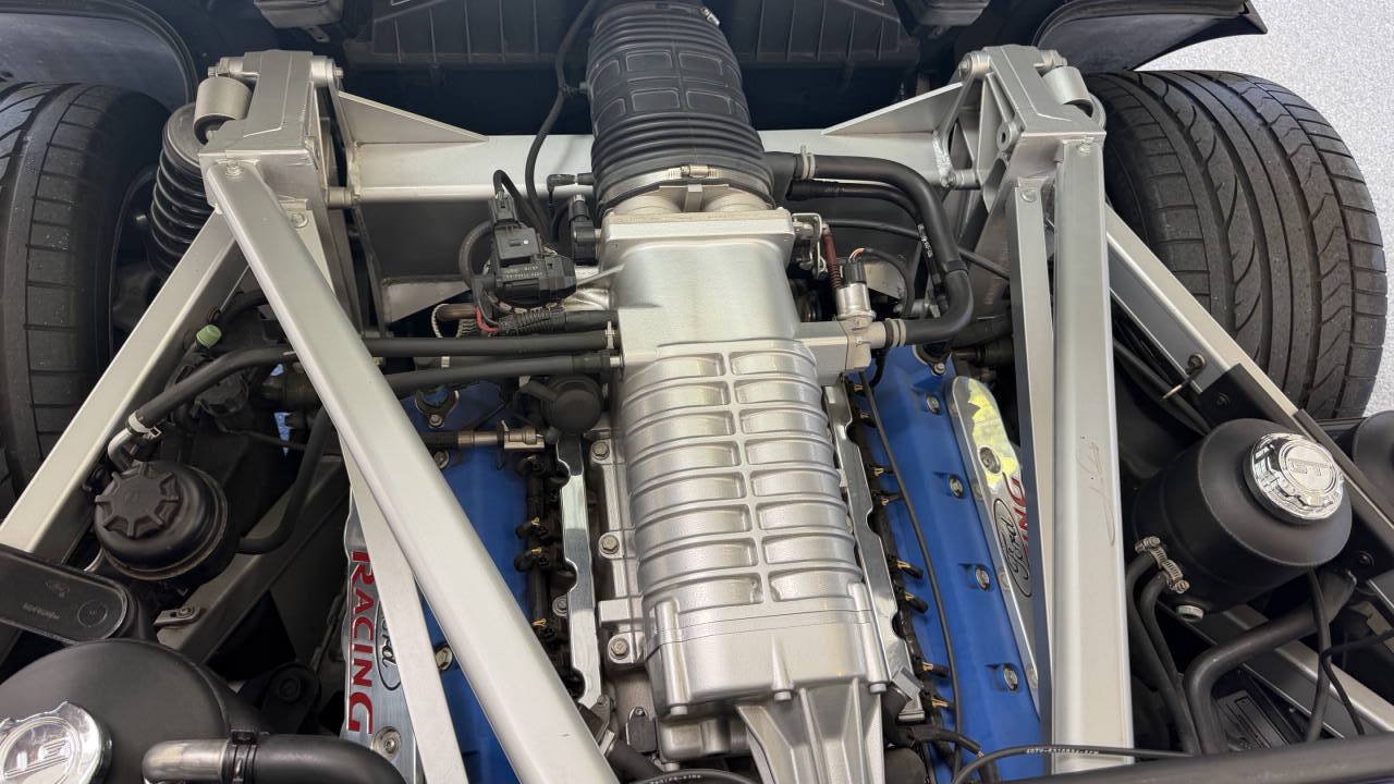 Used 2006 Ford GT RWD image 61