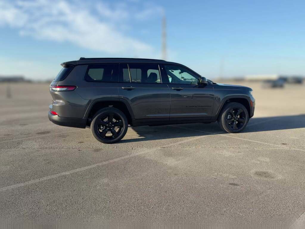 New 2025 Jeep Grand Cherokee L Limited image 13