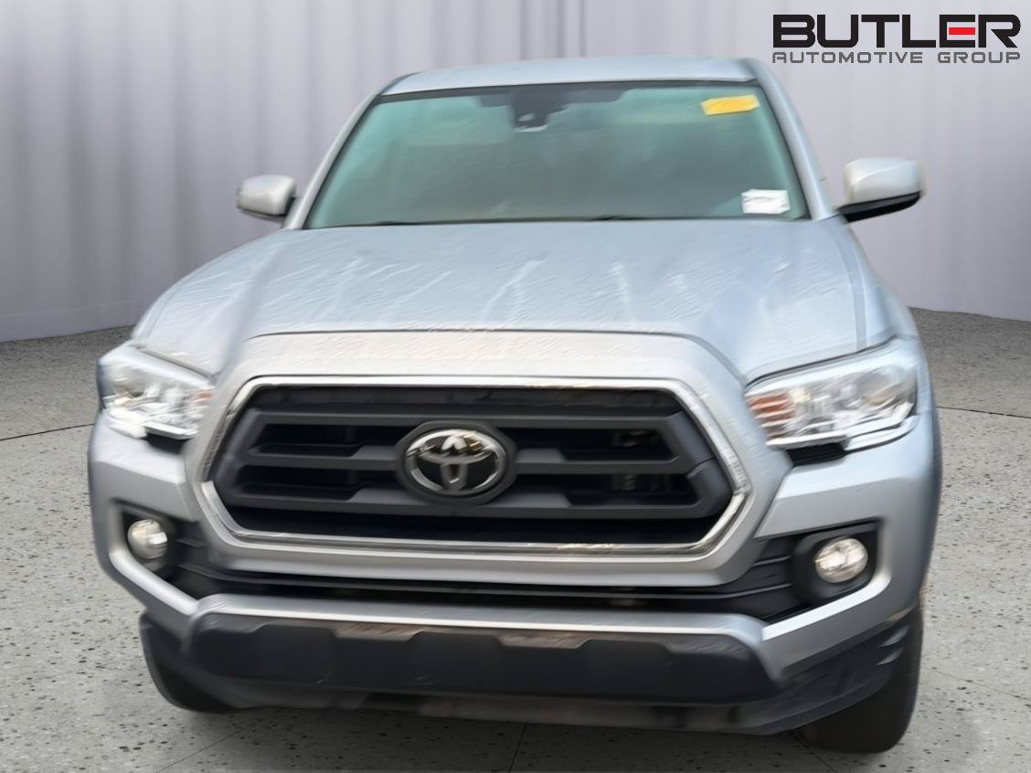 Used 2023 Toyota Tacoma SR5 RWD image 4