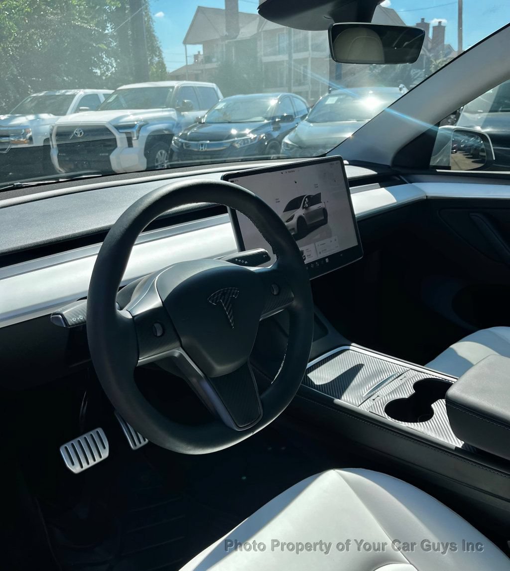 Used 2023 Tesla Model Y Performance AWD/4WD image 15