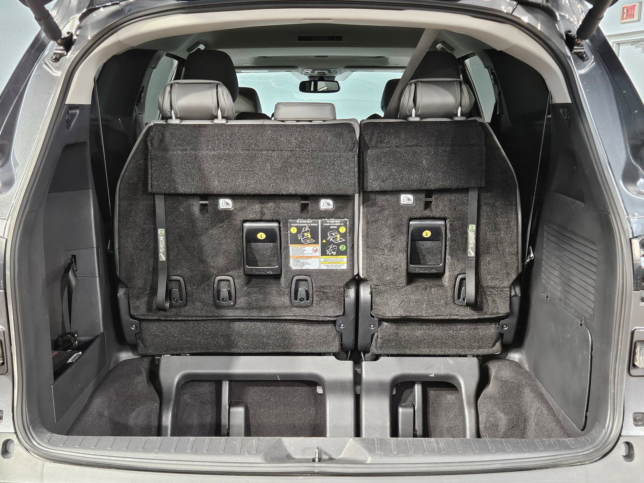 Certified 2025 Toyota Sienna XLE image 18