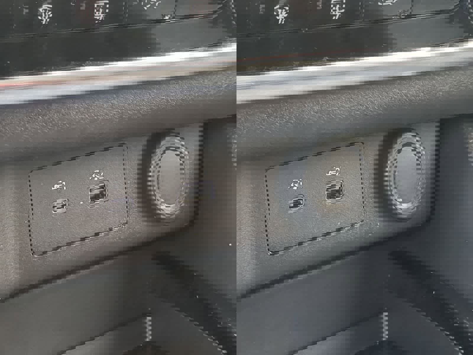 Used 2021 Nissan Rogue S image 29