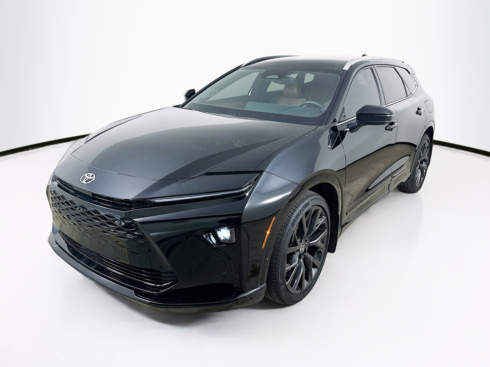 Used 2025 Toyota Crown Signia w/ Advanced Technology Package image 1