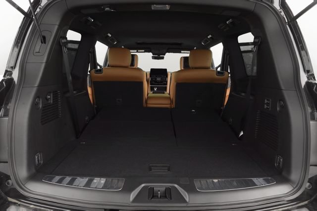 Used 2024 INFINITI QX80 Sensory AWD/4WD image 38