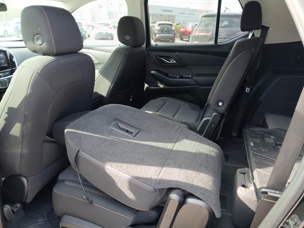 Used 2020 Chevrolet Traverse LT image 10