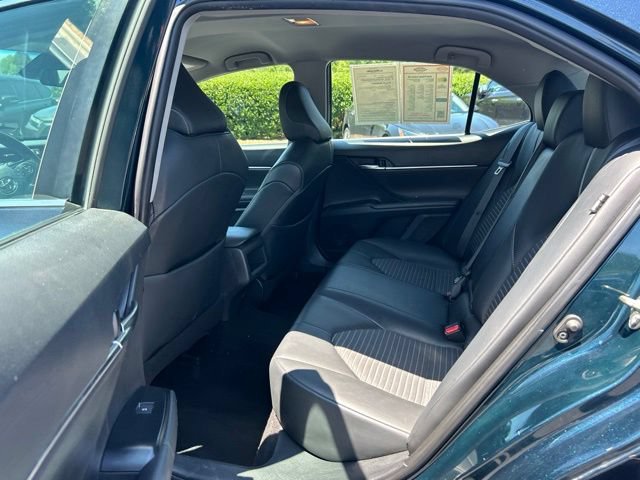 Used 2020 Toyota Camry SE FWD image 16